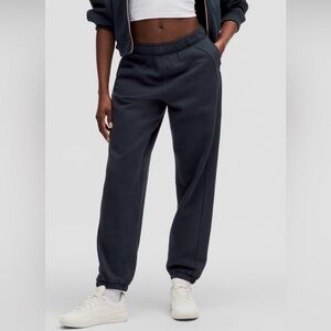 Lululemon Scuba Mid-Rise Oversized Jogger